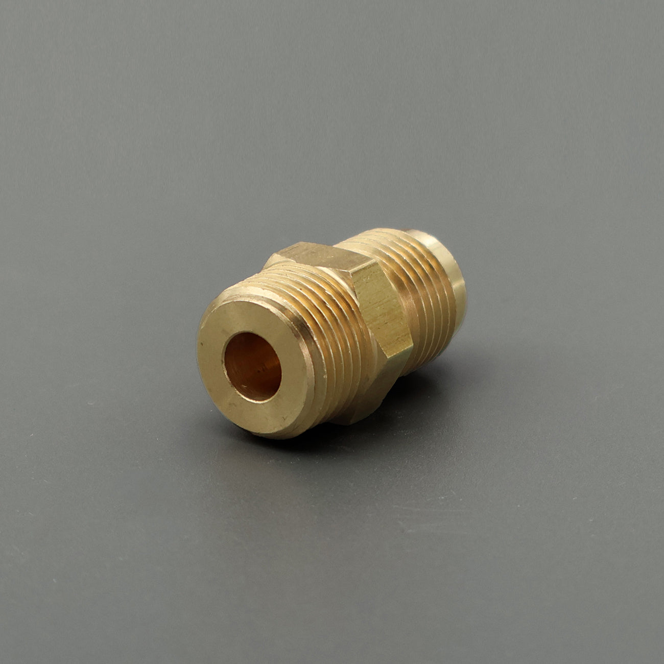 third-eight inch NPT x third-eight inch  Flare Male Connector look